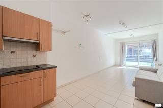 <p><span>Thanks to the pleasant natural light, the studio feels spacious and inviting. Its excellent location near the sea makes this property ideal as a second home on the coast, a rental investment, or a place of your own in Middelkerke.</span></p><p><span>The beach, boardwalk, shops, restaurants, and public transportation are all within a short walking distance.</span></p><p><span>A conveniently located studio for anyone looking for a seaside home with everything within easy reach.</span></p><p><span>Technically, this studio certainly meets the standards:</span></p><ul><li><span>EPC label C</span></li><li>Passed electrical inspection</li><li>Building constructed in 2005</li></ul><p>Interested? Feel free to schedule an appointment. </p>