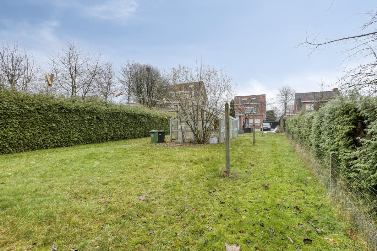 Open huis met 3 slaapkamers en ruime tuin in Brecht. - foto 4