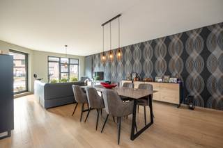 Ruim 2 slaapkamerappartement in het centrum van Sint-Pauwels Dit betreft een instapklaar appartement op de 1e verdieping van Residentie Bellone...