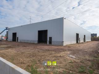 UNIT 7 VAN 211M² IN BEDRIJVENPARK GREMELSLO TE MAASEIK.KENMERKEN- oppervlakte unit: 211m²- 1 sectionaalpoort (4.00m breed x 4.20m hoog)-...