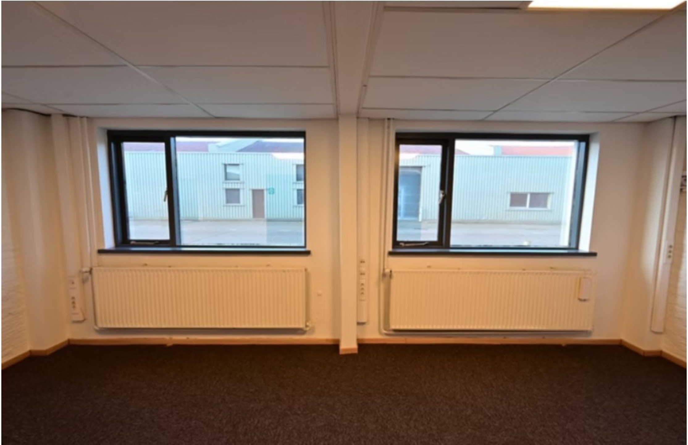 Magazijn unit 31 te huur 1.200m² met kantoor 60m² in Malle - foto 4