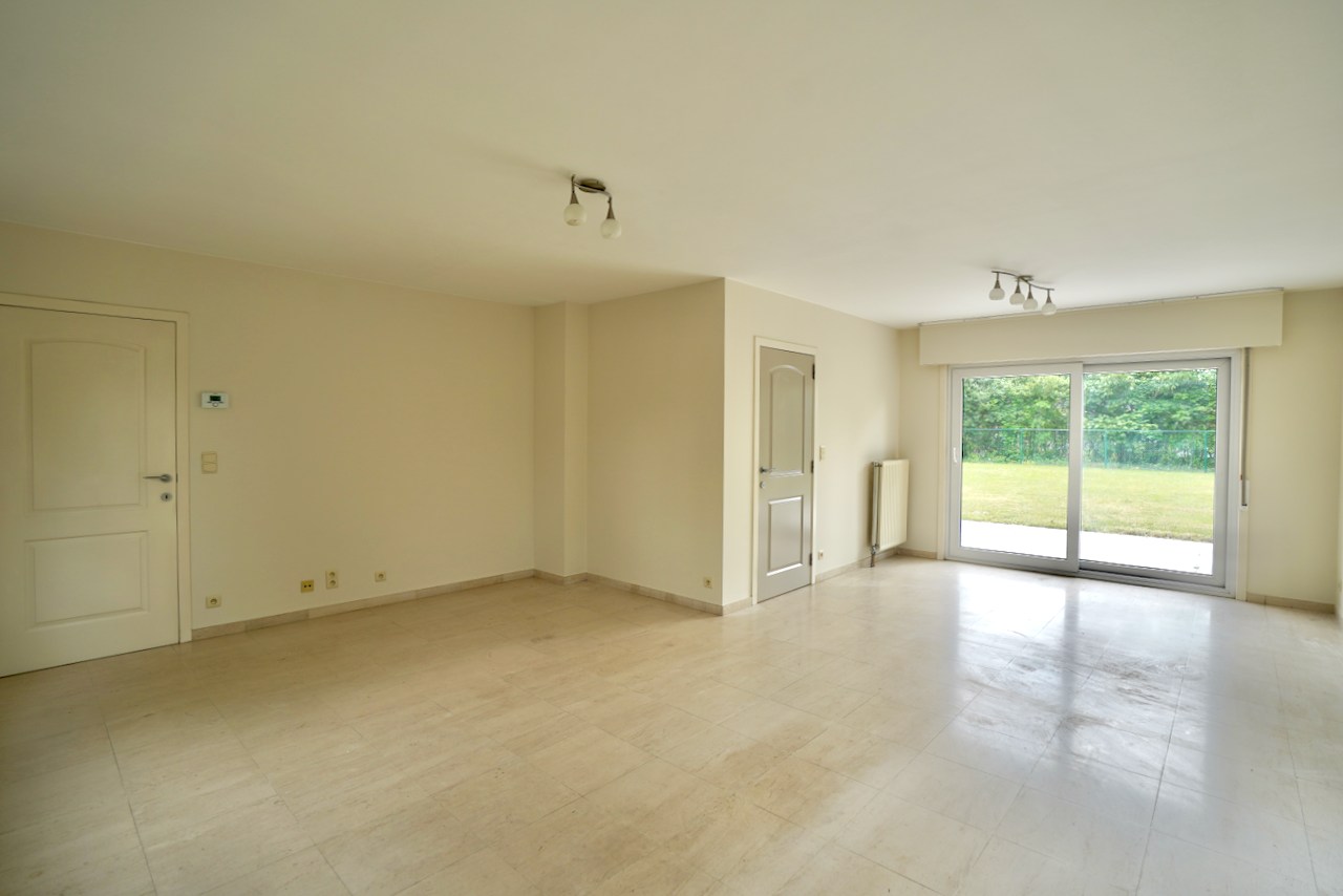 Zeer goed gelegen villa in aangename wijk te OOSTAKKER ! - foto 5