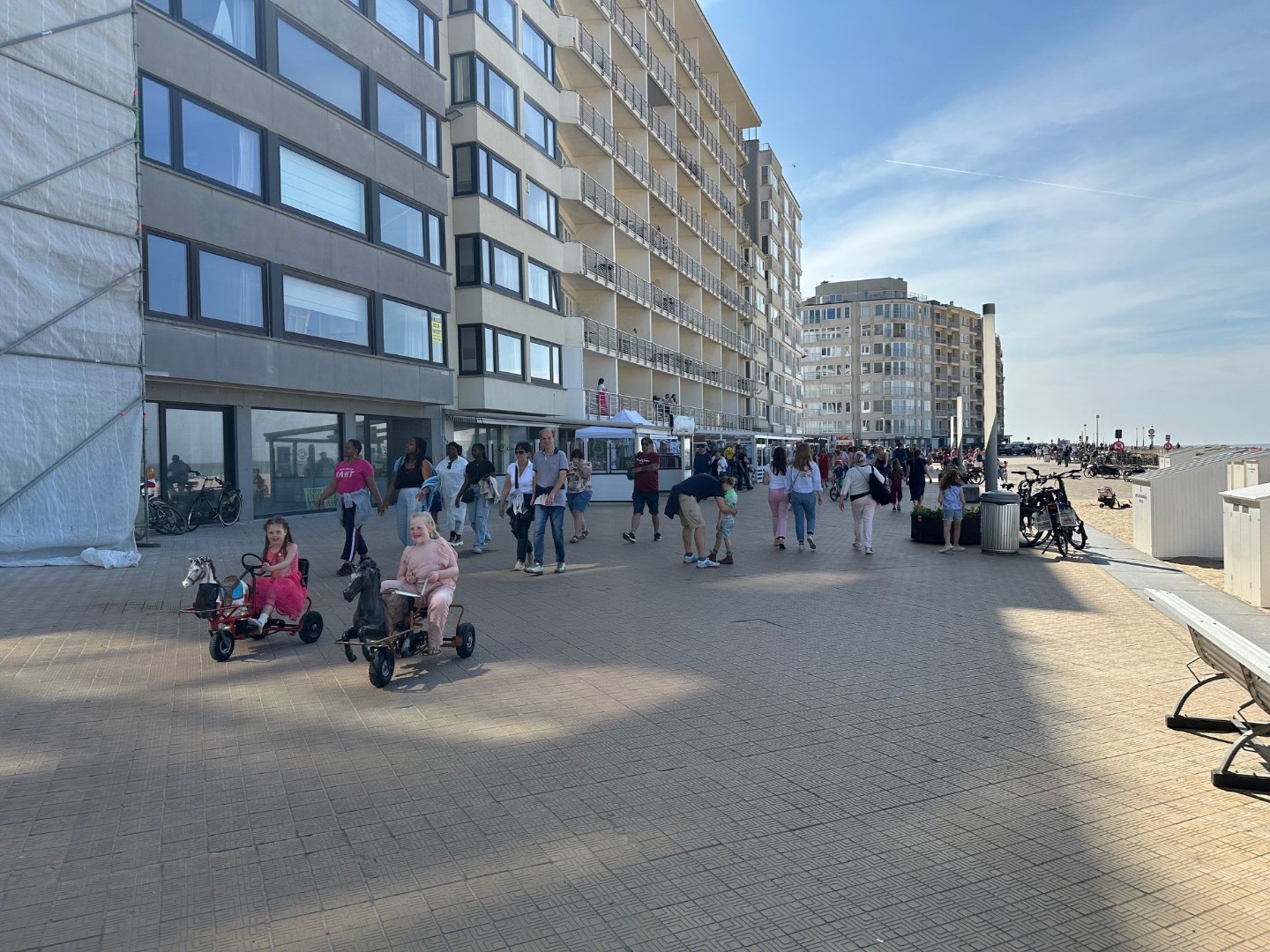 Gebrek aan stockageruimte ?       Huur goedkope  bergingen.     Allerlei afmetingen  en vanaf 75 euro. En een fietsplaats vanaf 50 euro per maand - foto 1