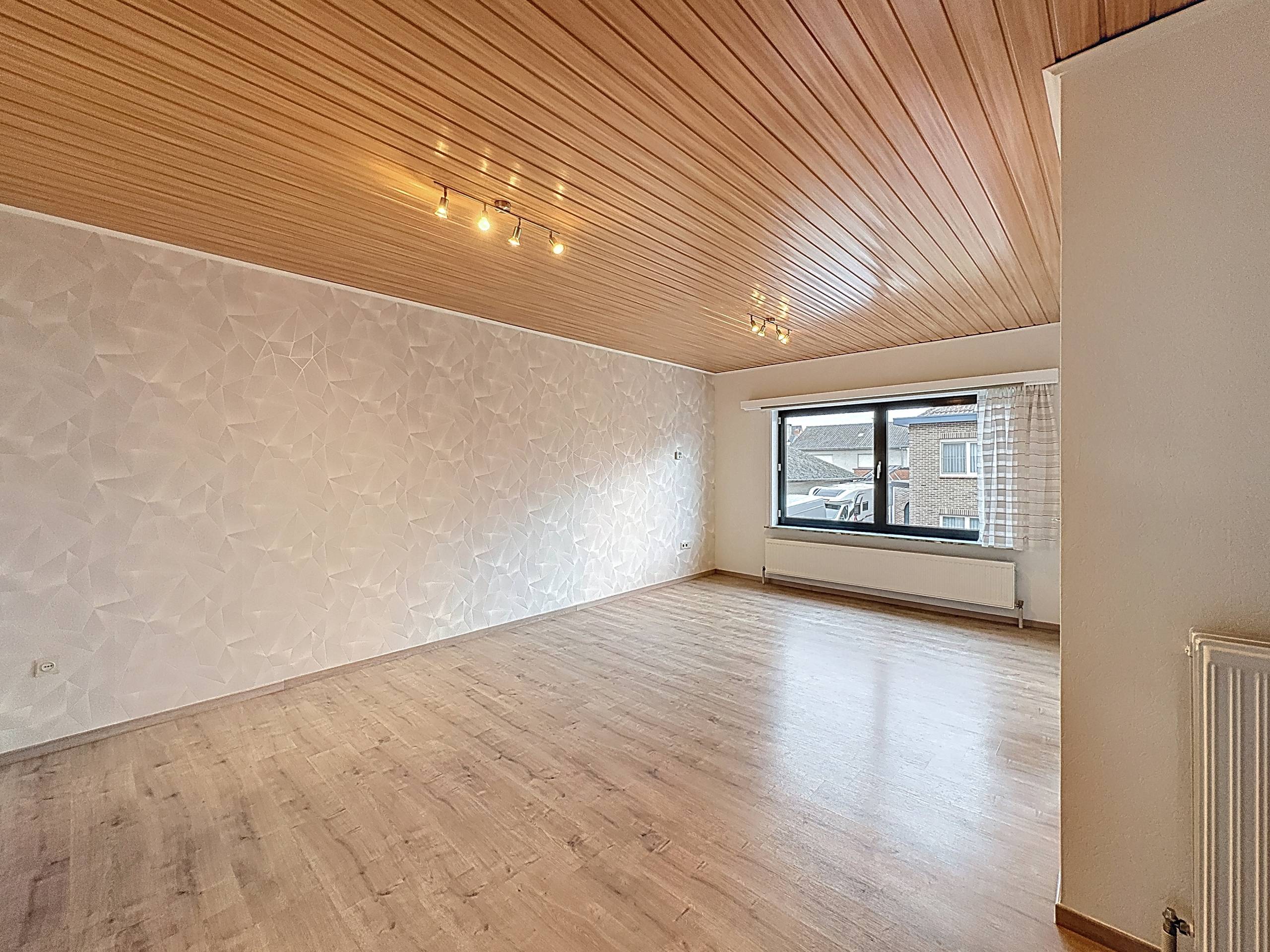 Vernieuwd appartement op toplocatie in LIedekerke - foto 2