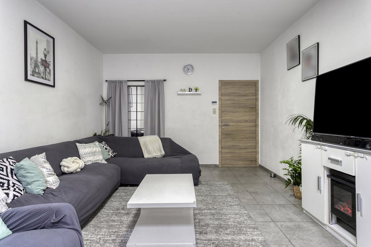 Instapklaar huis met 3 slaapkamers te koop in Kortrijk! - foto 3