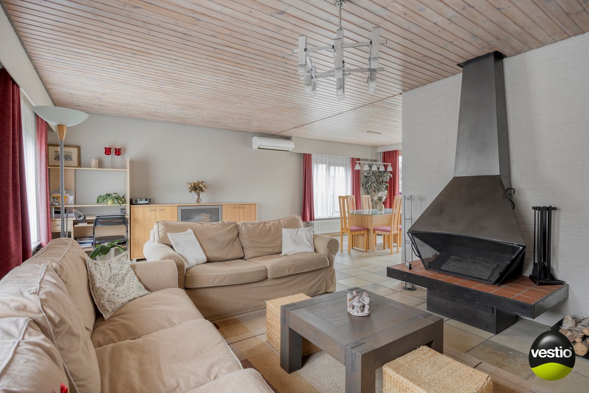 Gelijkvloerse woning met 3 slaapkamers, zonnepanelen en tuin op residentiële, rustige ligging. - foto 2