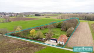 Bent u op zoek naar een unieke eigendom waar rust, natuur en comfort samenkomen? Dit energiezuinige landhuis in Maarkedal is idyllisch gelegen in...