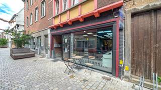 Vernieuwde Kapperszaak op topligging in het Hart van Diest!Bent u op zoek naar een rendabele investering op een toplocatie? Dan is deze volledig...