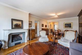 TE KOOP NINOVEIn het bruisende hart van Ninove, op een toplocatie met winkels, scholen, openbaar vervoer en het Ninia Shopping Center op...