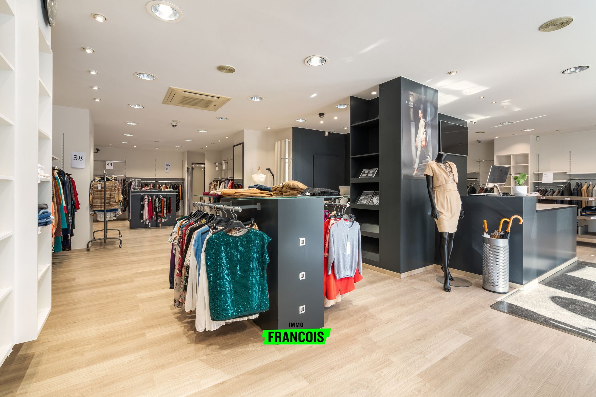 Veelzijdig handelspand met woonst te koop op toplocatie in Sleidinge. - foto 5