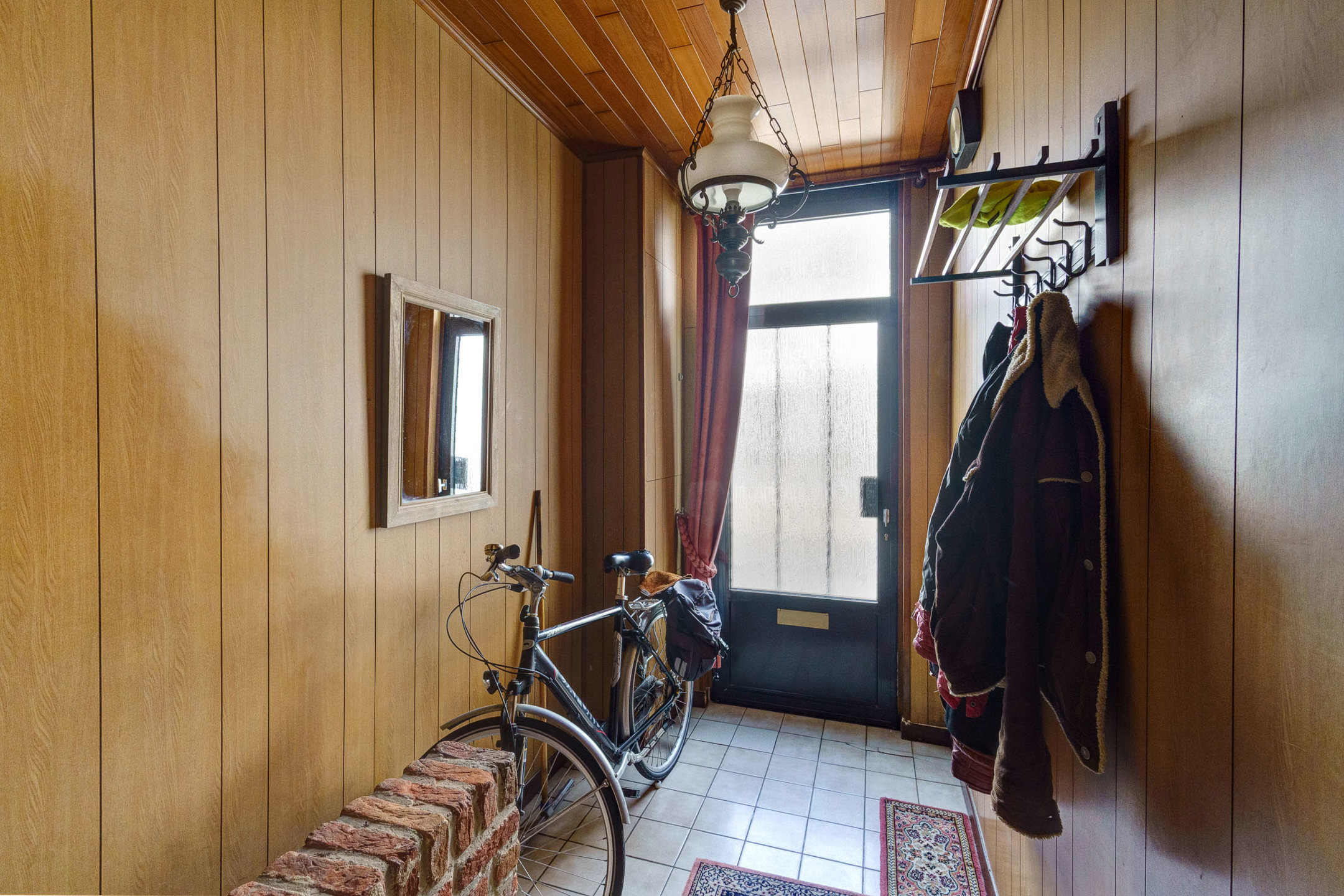 Te renoveren woning met 3 slaapkamers te Lier - foto 4