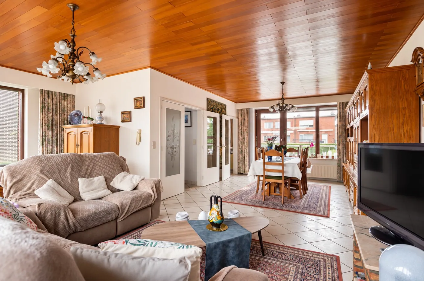 Halfopen bel-etagewoning met 3 slaapkamers, garage en zuidoostgerichte tuin - foto 5