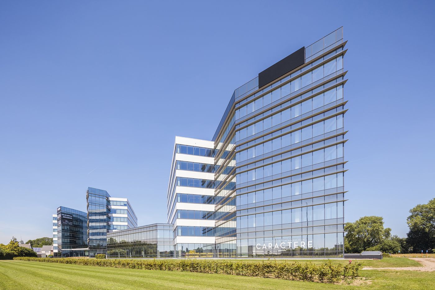 51 m² all-in kantoren te huur naast de E40 te Erembodegem - foto 1