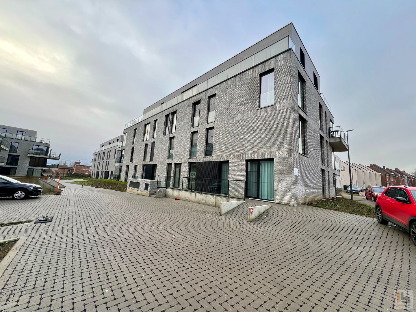 Energiezuinig nieuwbouwappartement met 2 slaapkamers, terras en ondergrondseparkeerplaats - photo 2