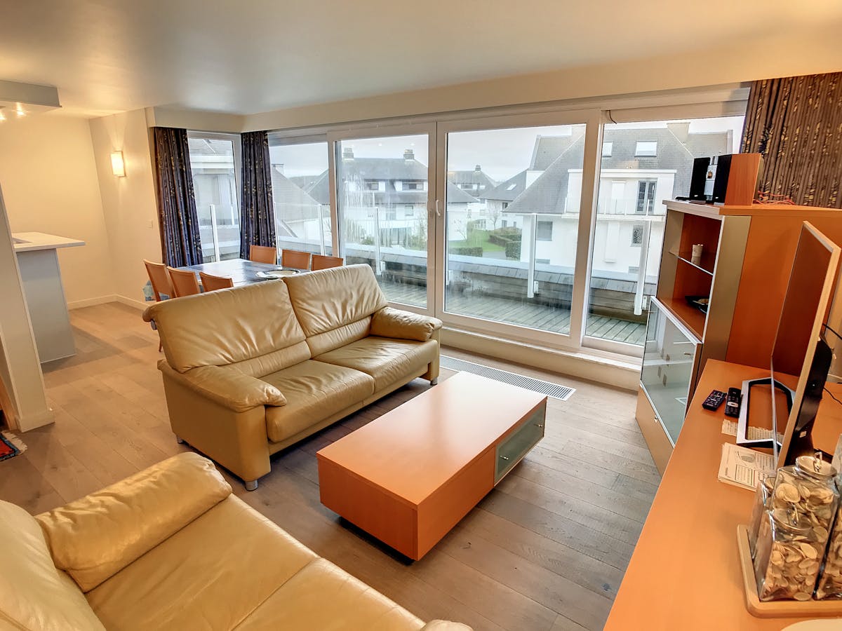 Ruim 3 slaapkamer appartement met zonneterras! - foto 5