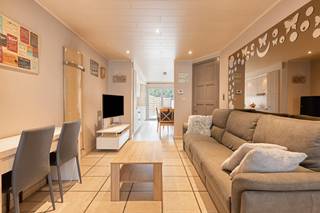 Bienvenue dans cette charmante maison située dans la célèbre Hoogstraat, un endroit calme mais central au cœur de Rumbeke. Cette maison offre...