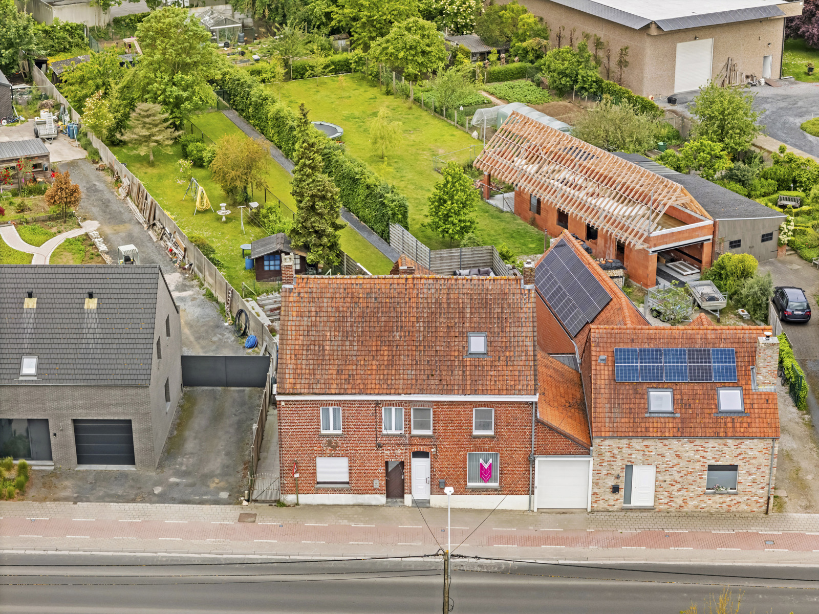 Instapklare woning (3 slpk) met inpandige garage én grote tuin - foto 2