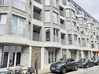 Private ondergrondse autostaanplaats op -1. Gunstig gelegen op wandelafstand van park spoor noord, verschillende winkels en centrum Antwerpen.Parking...