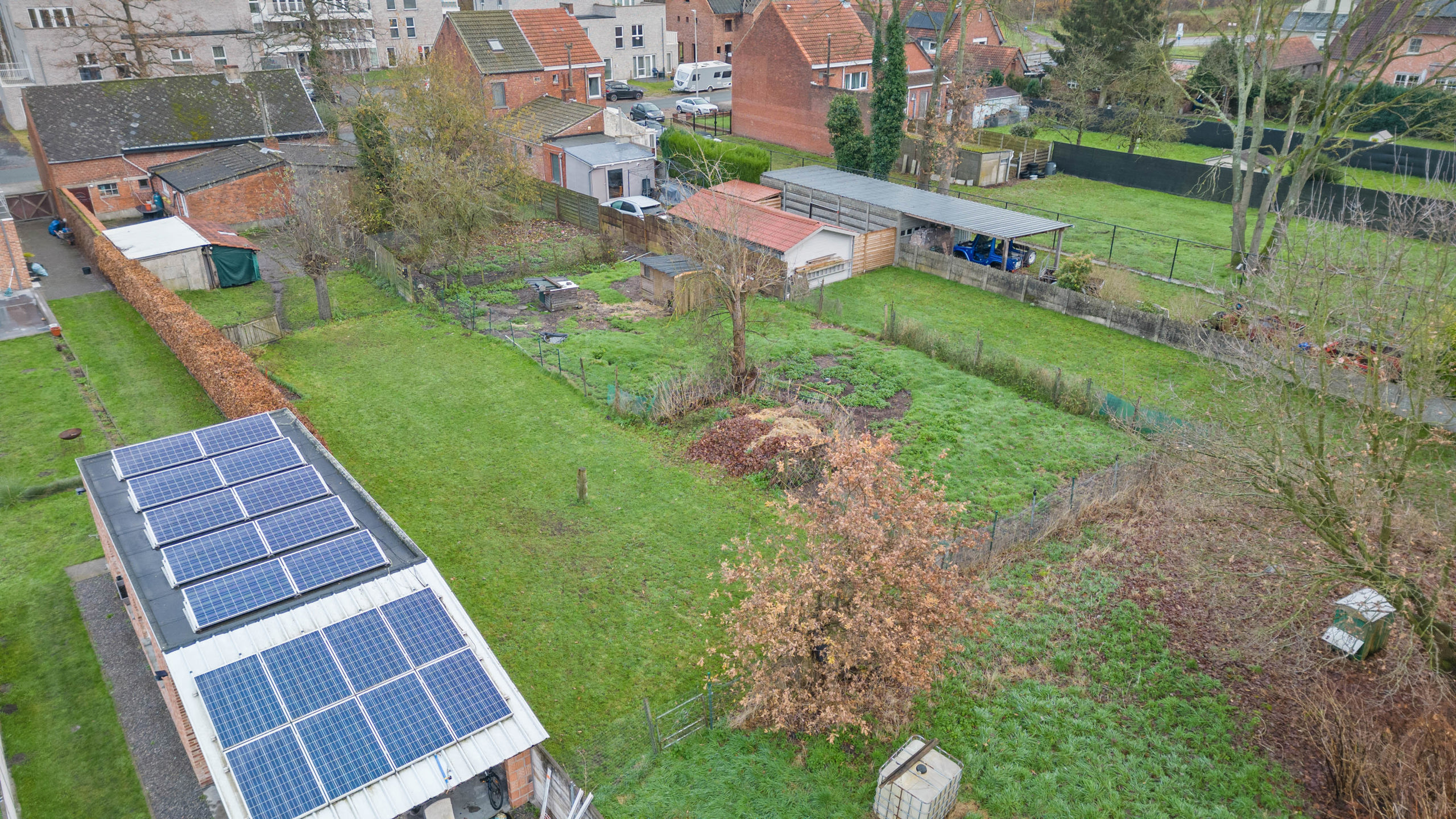 Te renoveren HOB (links) op mooi stuk grond in LEOPOLDSBURG - foto 2