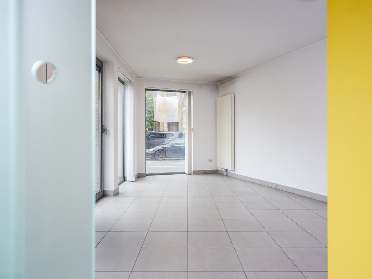 Kantoor van ca. 117m² te koop in centrum Tielt - foto 4