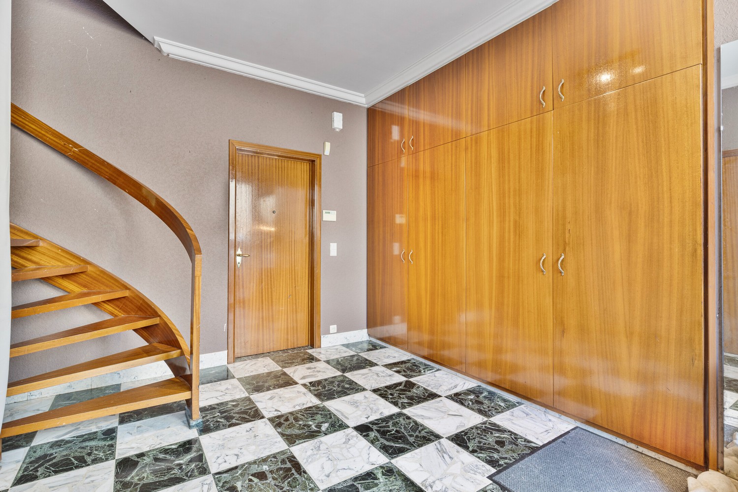 Ruime en instapklare villa op toplocatie in een rustige straat! - photo 2