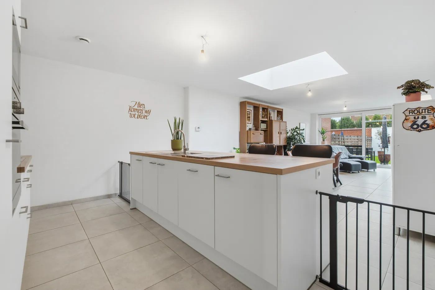 GERENOVEERDE WONING MET 3 SLAAPKAMERS EN GARAGE - foto 5