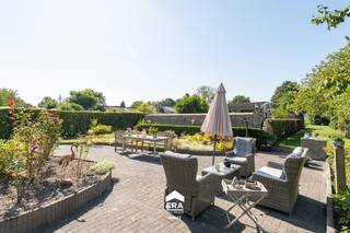 jaren ’70 woning ligt op een mooi perceel van 20 are, in een rustige en kindvriendelijke straat net buiten het centrum van Meeuwen. Op amper 1 km...