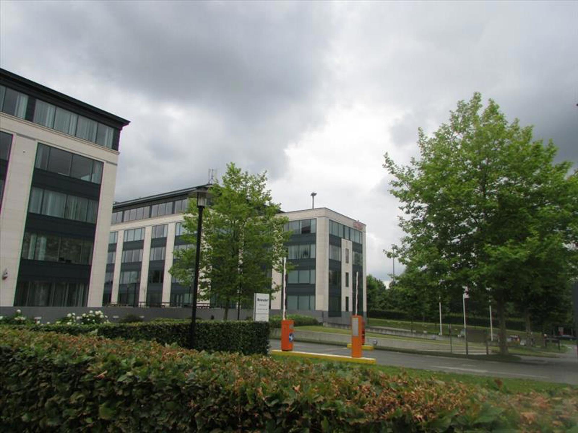 Kantoren te huur in Anderlecht van 189 m² tot 1.496 m² - foto 2