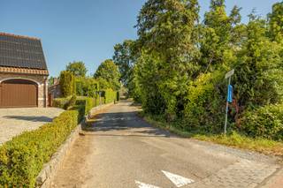 Perceel landbouwgrond van 15.949m2 te Heist-op-den-Berg. De grond is altijd gebruikt geweest als weiland voor paarden. <br /><br />Het perceel is te bereiken via de Mechelbaan en is rustig gelegen. Rondom het perceel is een piste aangelegd. De grond is vrij van pacht en beschikbaar vanaf het verlijden van de akte. <br /><br />Voor meer info kan u contact opnemen via jakob@reds.be of op 0483 488 249