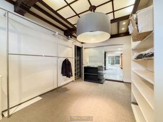 HANDELSPAND MET MOGELIJKHEDEN in het CENTRUM van Oudenaarde. Dit pand combineert HANDEL met TAL VAN MOGELIJKHEDEN voor OPBRENGST of EIGEN...