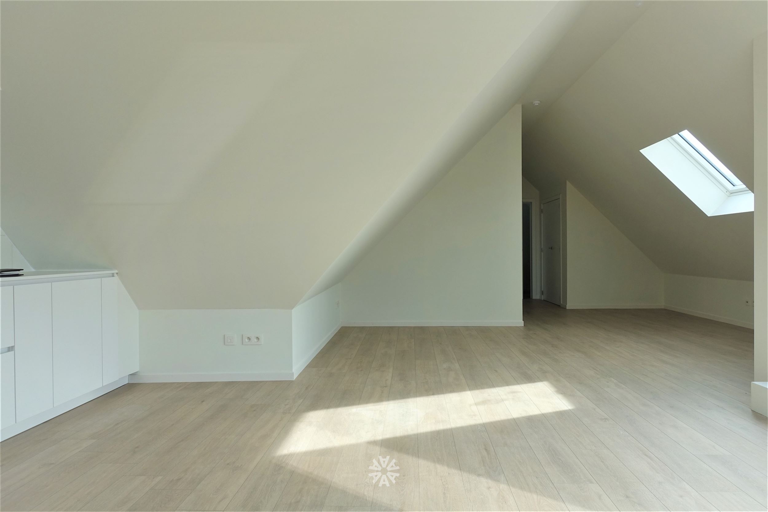 Ruime studio met zonnig terras te huur in Gent - foto 4