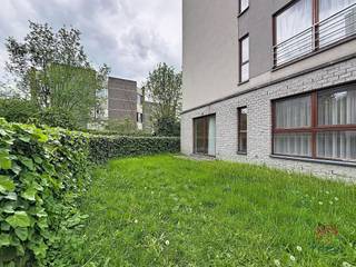 MOLENBEEK-SAINT-JEAN, Mooi appartement van ± 59 m² op de begane grond in een recent gebouw (2009) van 4 verdiepingen, bestaande uit: een hal,...