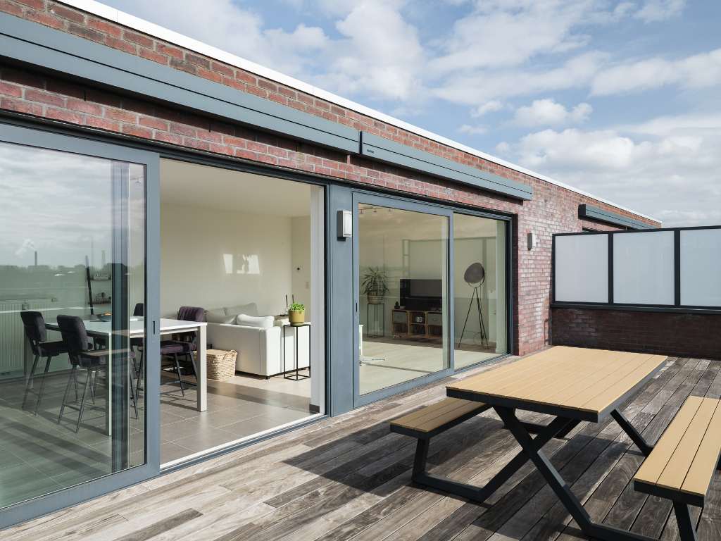 Lichtrijk dakappartement (BJ 2015) met een bijzonder ruim terras - foto 5