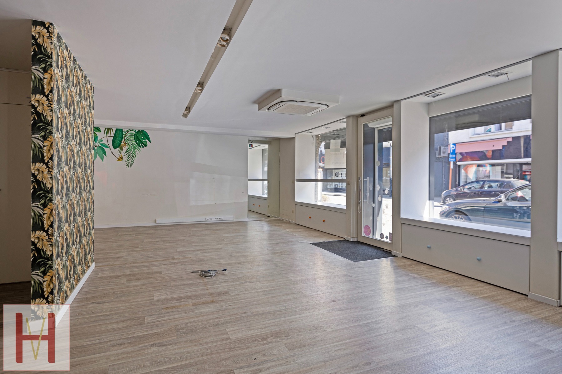 Multifunctionele handelsruimte pal naast de Markt van Geel. - foto 4