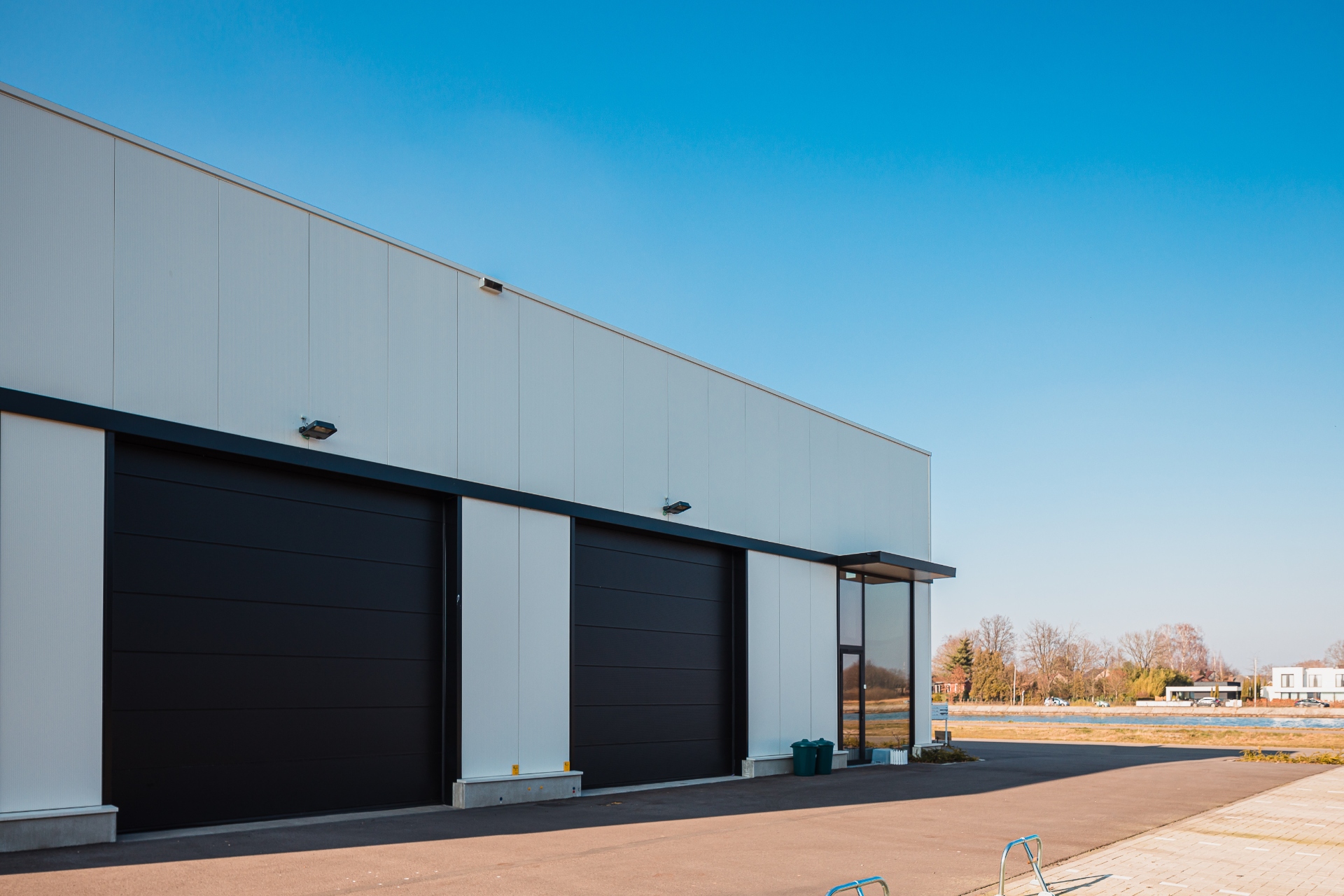 TE HUUR: KMO-unit met parkeerplaats - foto 3