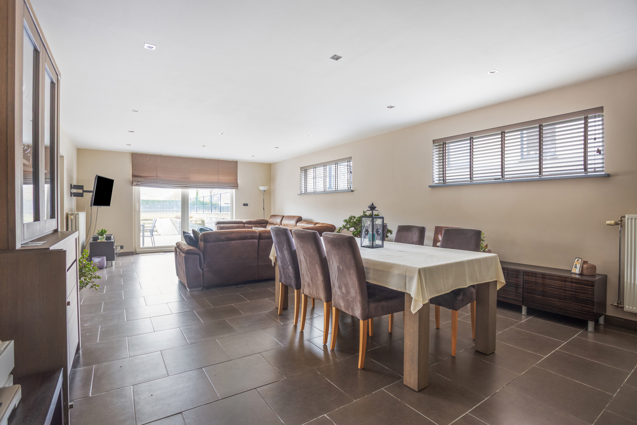 Ruime, energiezuinige woning met 6 slaapkamers &amp; 2 badkamers - foto 3