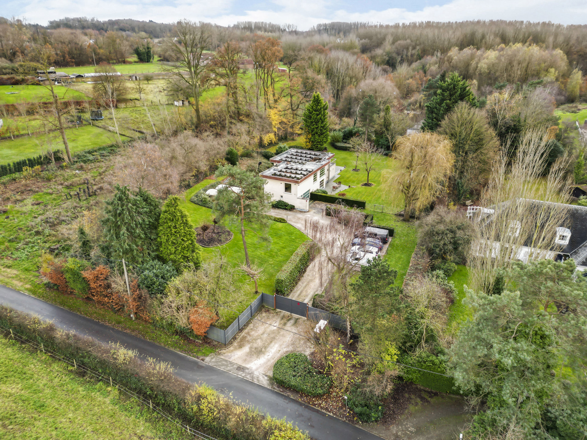 Prachtige villa 330m² met 4 kamers op een grond van 4017m² - foto 2