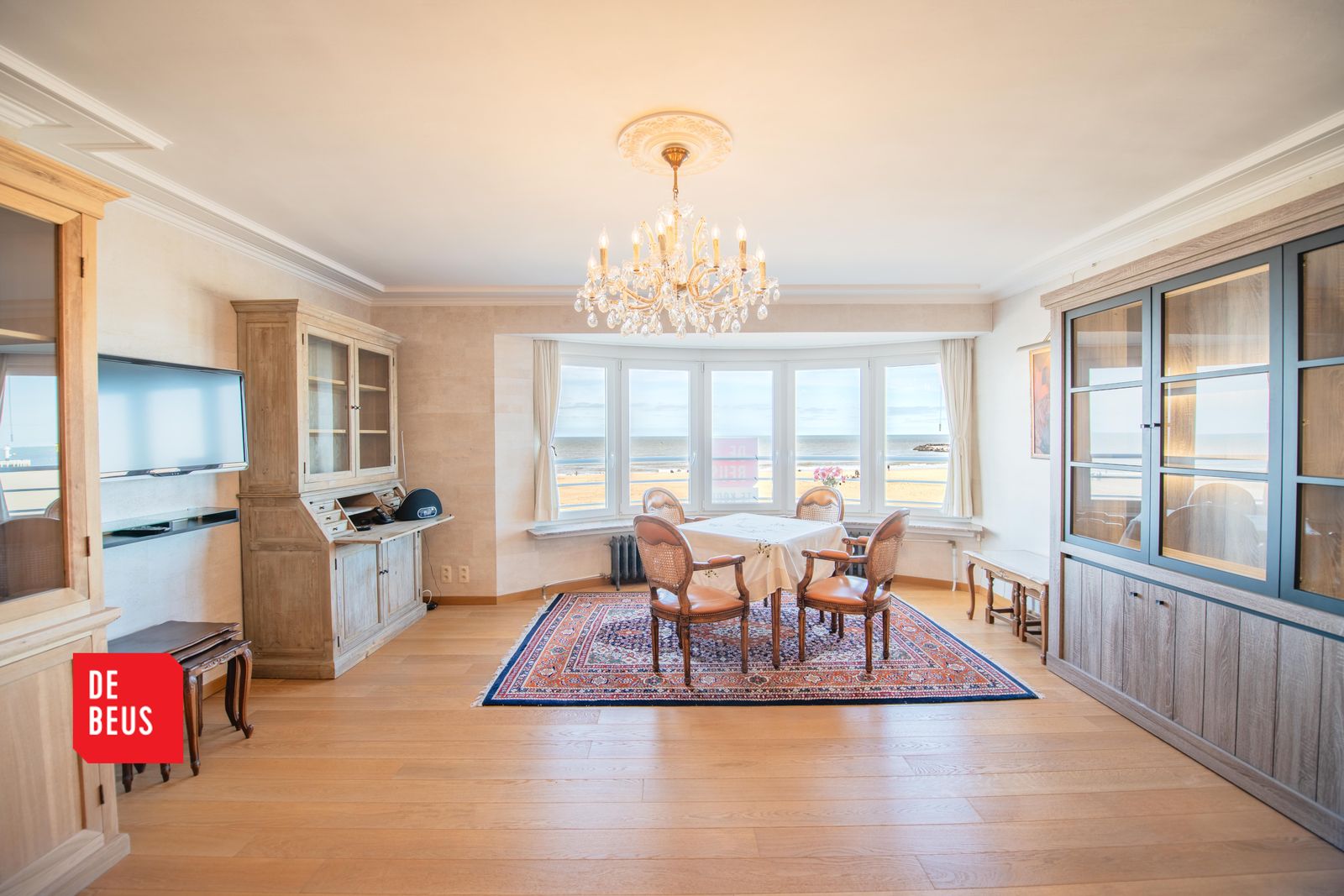 Prachtig ruim appartement met frontaal zeezicht in top-residentie - foto 4