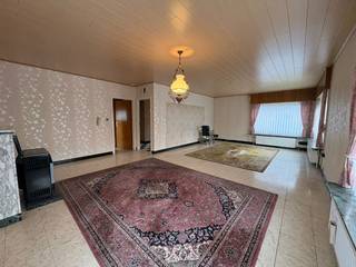 Deze degelijke en goed onderhouden open bebouwing is gelegen nabij het bruisende centrum van Ertvelde met zijn verschillende winkels,...