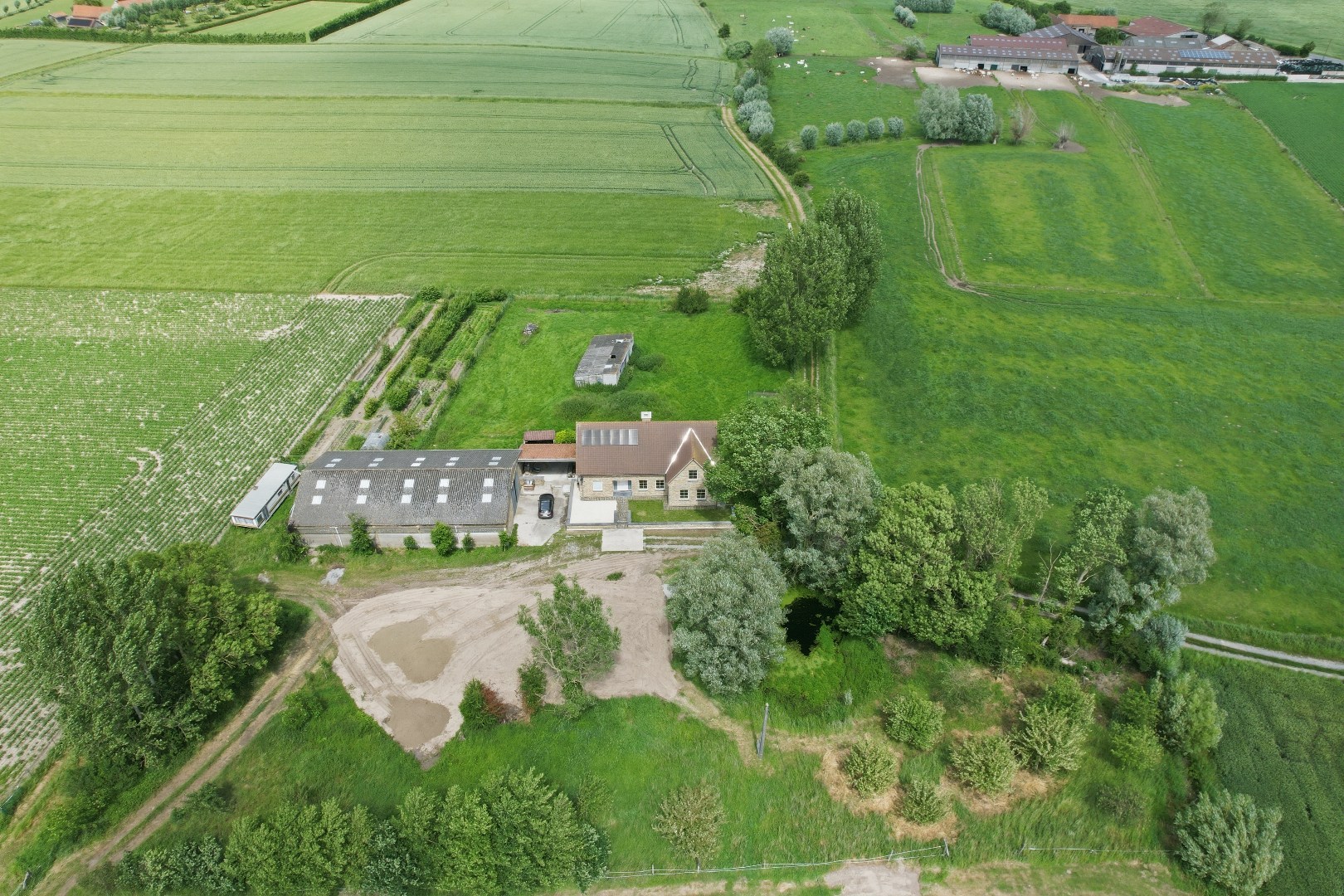 Recente open bebouwing (2019) op een perceel van maar liefst +- 8000 m², - foto 2