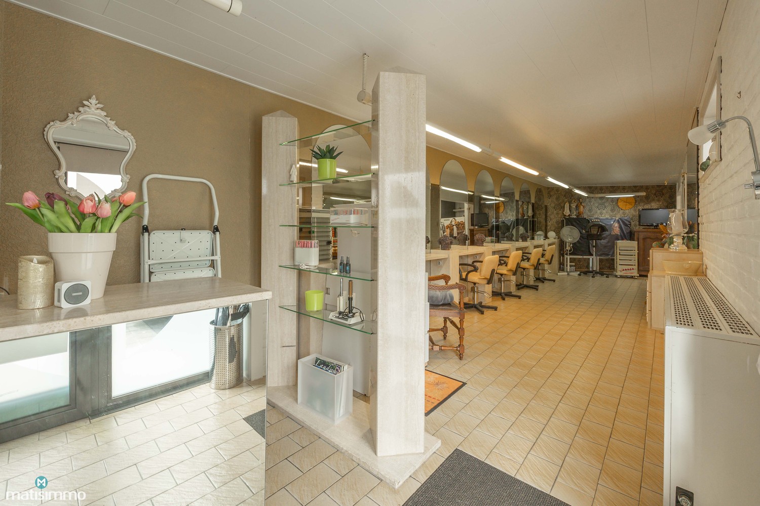 VRIJSTAANDE WONING MET MULTIFUNCTIONELE RUIMTE (KAPSALON) EN RUIME TUIN (BOUWGROND VOOR OPEN BEBOUWING) IN GROTE-SPOUWEN - foto 5