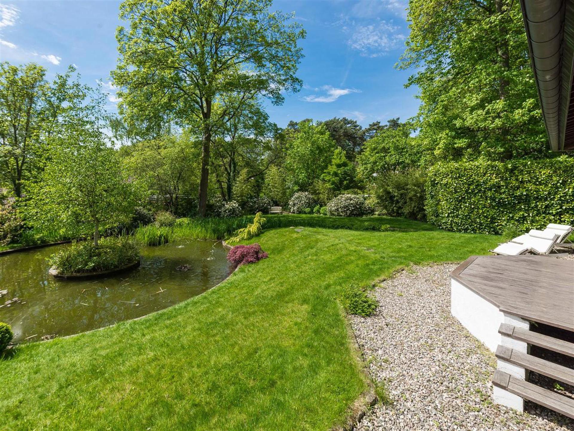 Maison à vendre à Uccle avec 7 chambres - photo 2