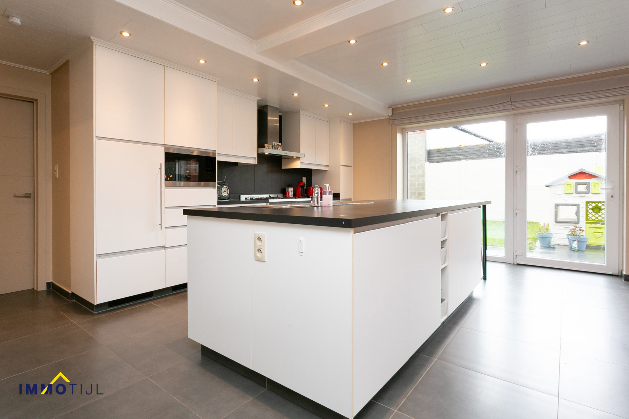 Fraaie halfopenbebouwing, 4slaapkamers te Oudegem ! - foto 3