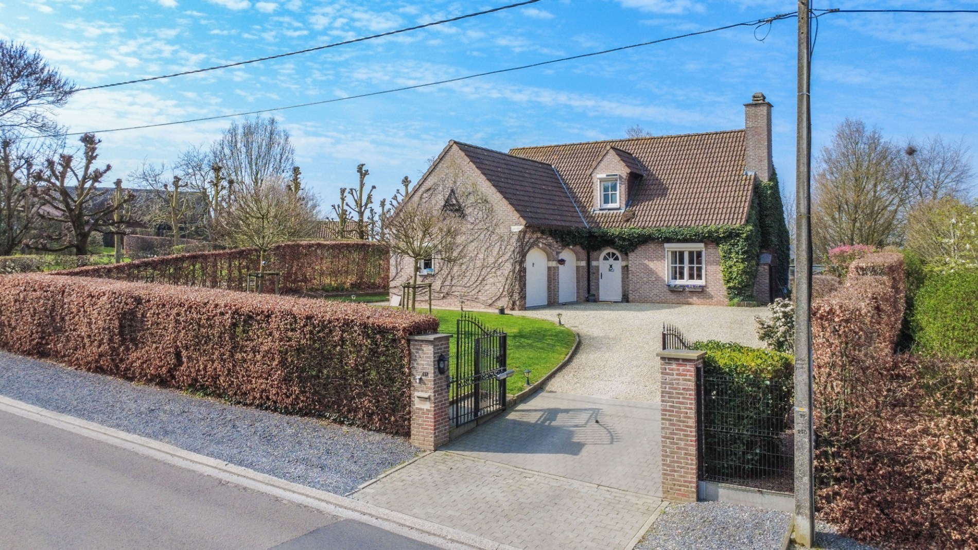 VILLA IN GROENE OMGEVING MET 3 SLP +BUREAU! - foto 2