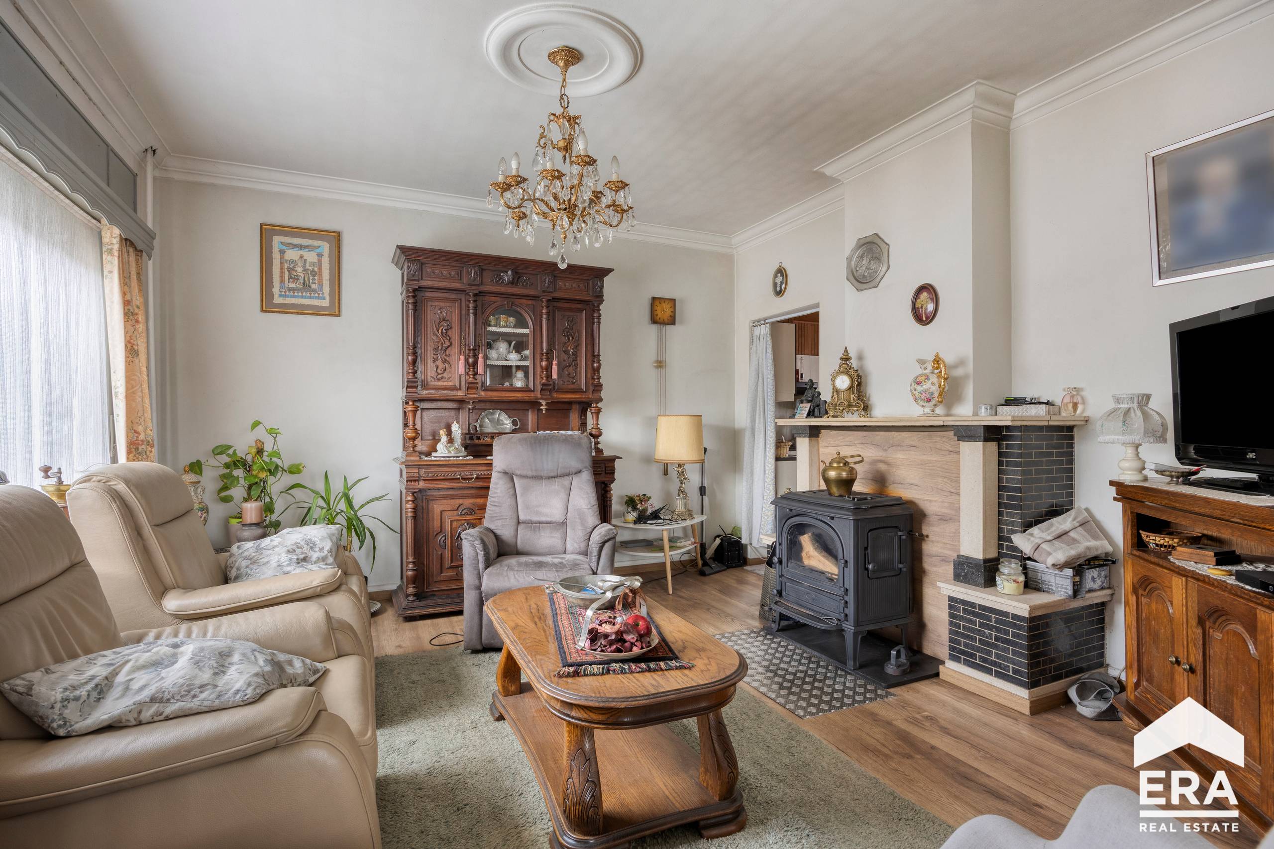 Te renoveren gezinswoning (221m²) op 910m² te koop in Lommel - foto 5