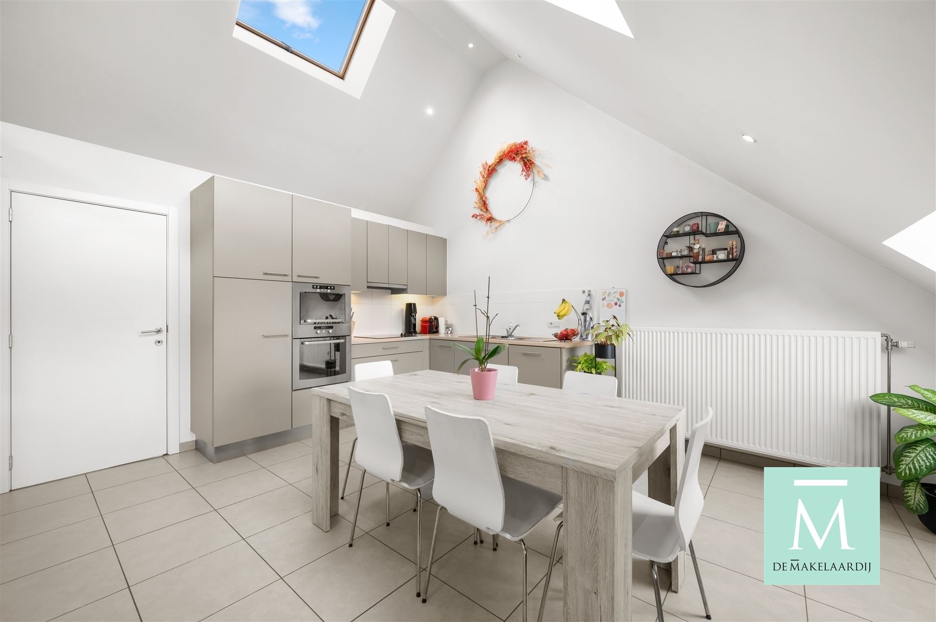 Uiterst charmant appartement met 2 slaapkamers op toploactie! - foto 4