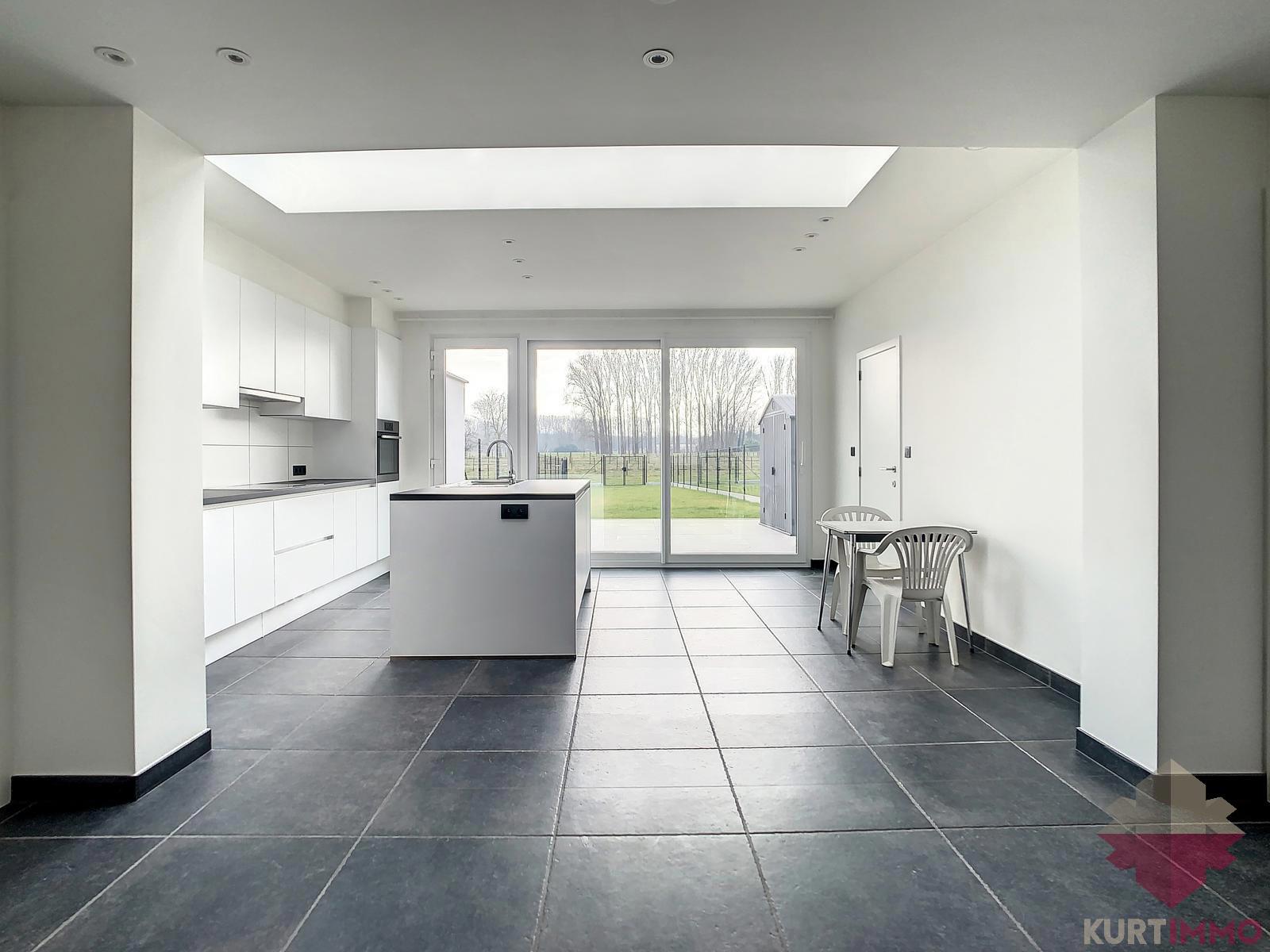 Prachtig gerenoveerde woning met 5 SLPK én tuin! - foto 3