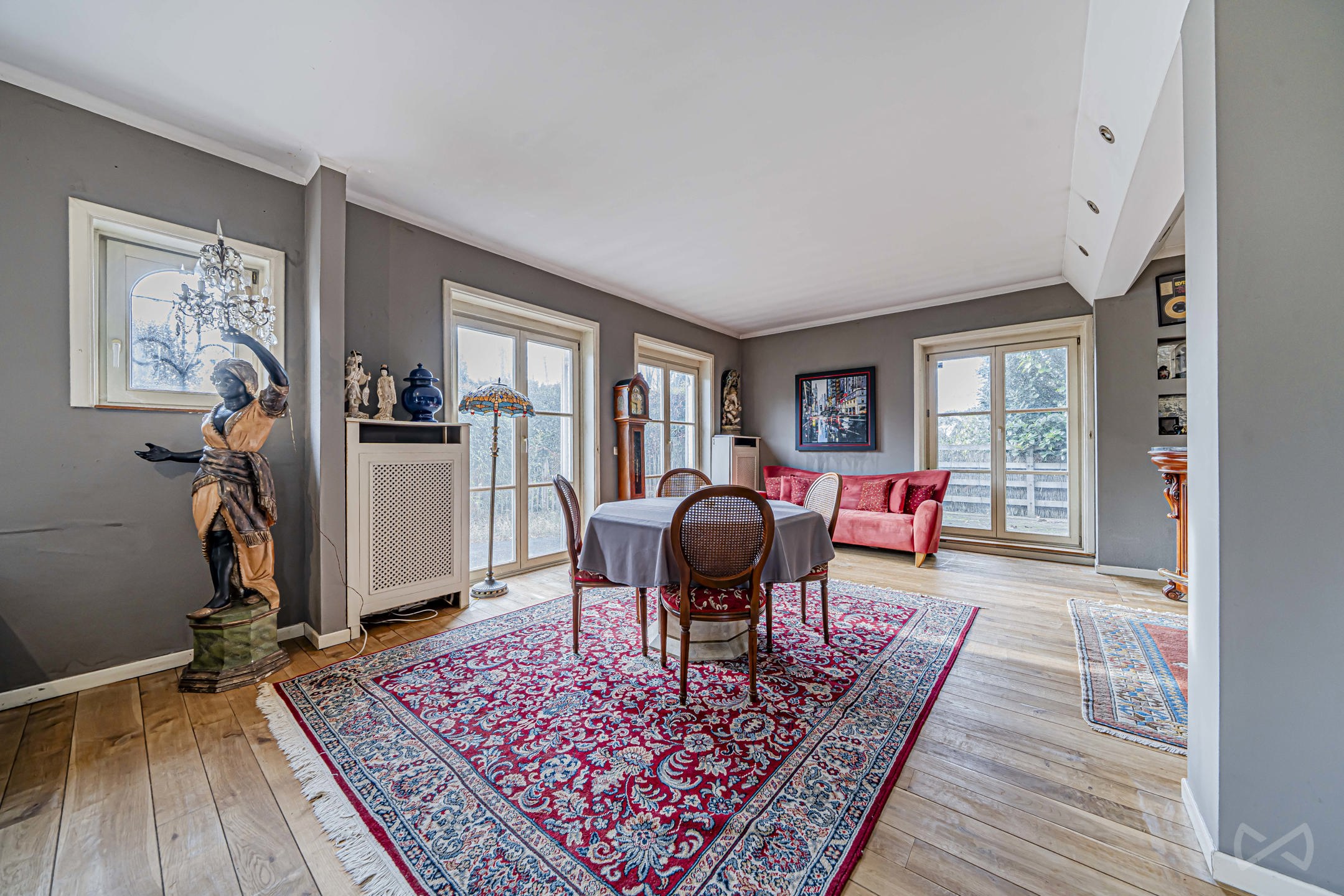 Villa met 4 slaapkamers, ruime leefruimte en garage - foto 5