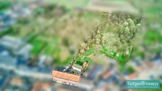 Deze te renoveren gezinswoning in het centrum van Balegem is zeer centraal gelegen nabij tal van verbindingswegen. De woning omvat een ruime inkom,...