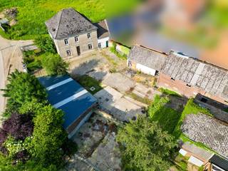 Domaine de quasi 1,7 HECTARES situé dans un endroit calme et champêtre à Ghoy.Cette MAISON en cours de rénovation dispose de beaucoup d'espaces et...